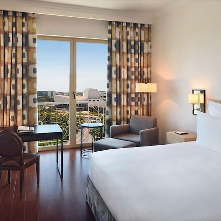 Moevenpick Ambassador Hotel Accra Exterior photo