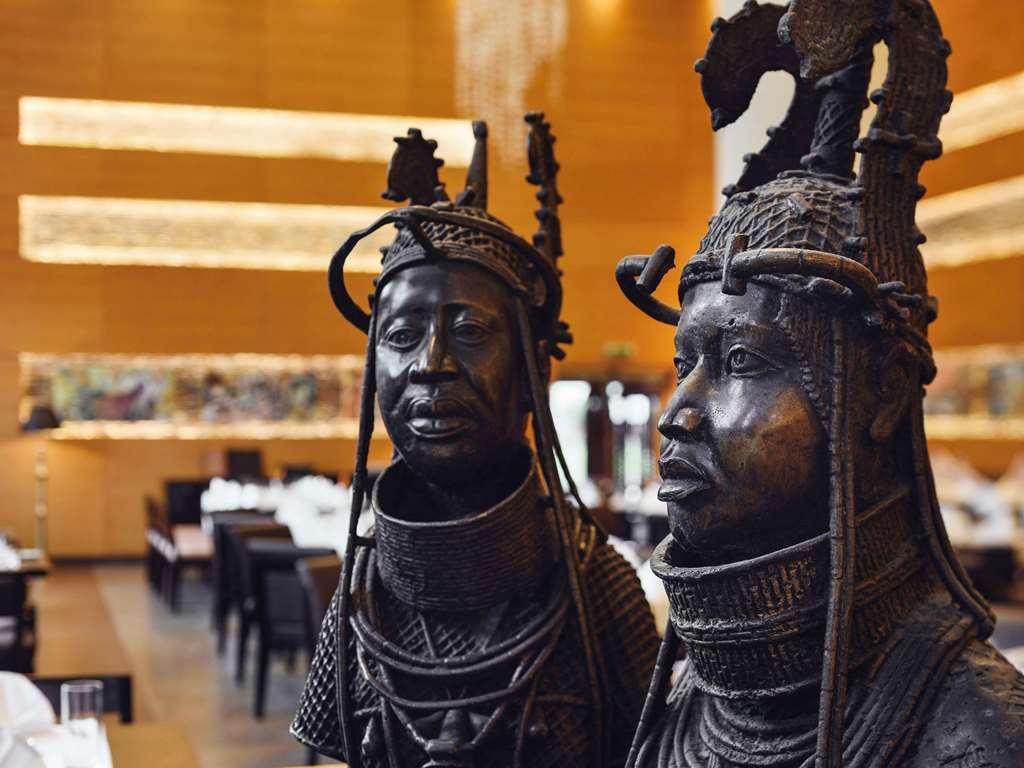 Moevenpick Ambassador Hotel Accra Restaurant photo
